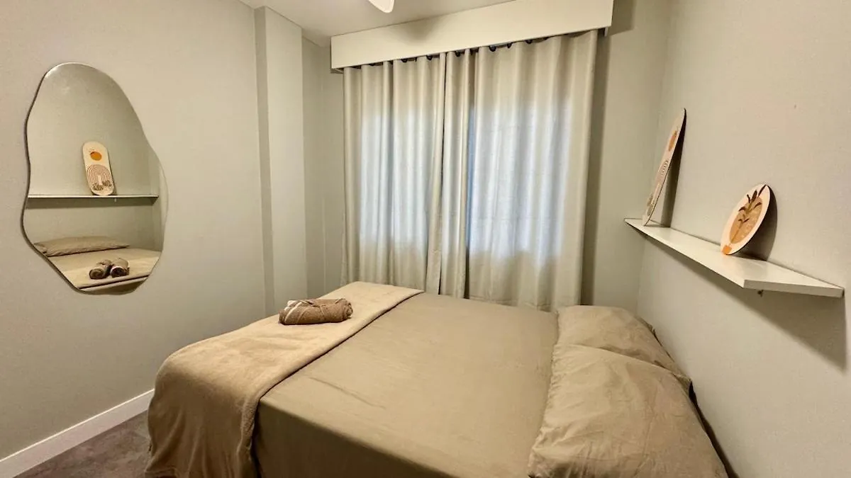 Apto Bc - 100 Metros Da Praia Balneário Camboriú شقة